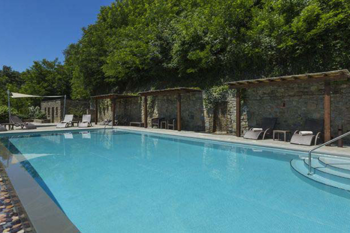 Tuscan estate and spa, apartments in a tiny village near Arezzo, sleeps