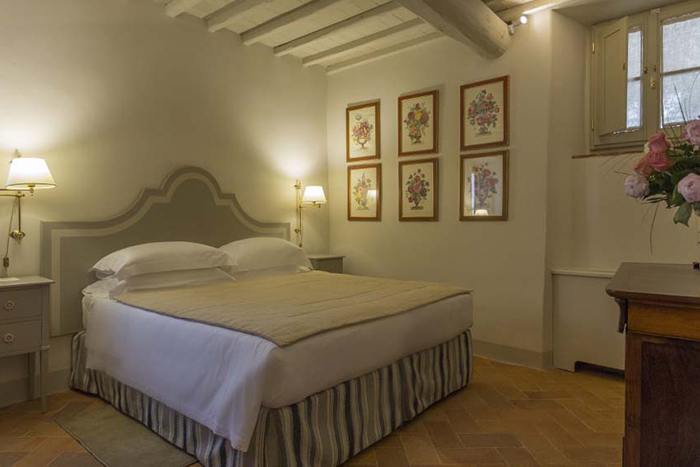 Tuscan estate and spa, apartments in a tiny village near Arezzo, sleeps