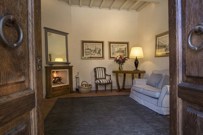 Tuscan estate and spa, apartments in a tiny village near Arezzo, sleeps