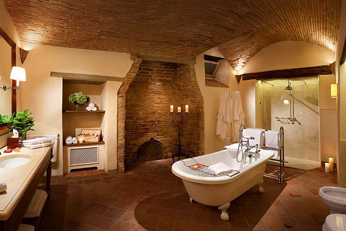 Tuscan estate and spa, apartments in a tiny village near Arezzo, sleeps